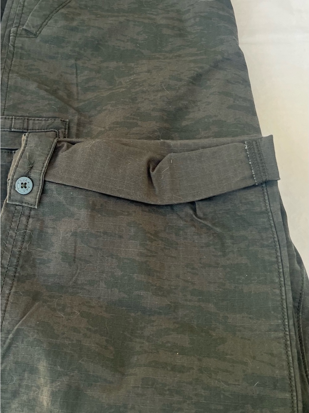 Slightly Curvy Crop Pants - Picture 8 of 10